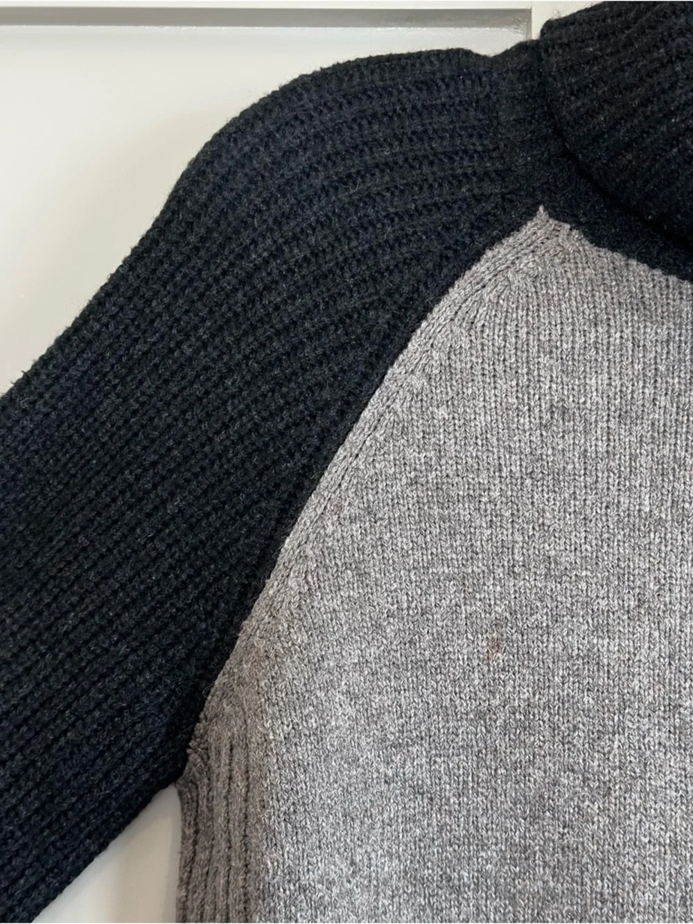 Tory Burch Turtleneck Sweater Wool Blend Cropped Two Toned Gray Black Women’s XL